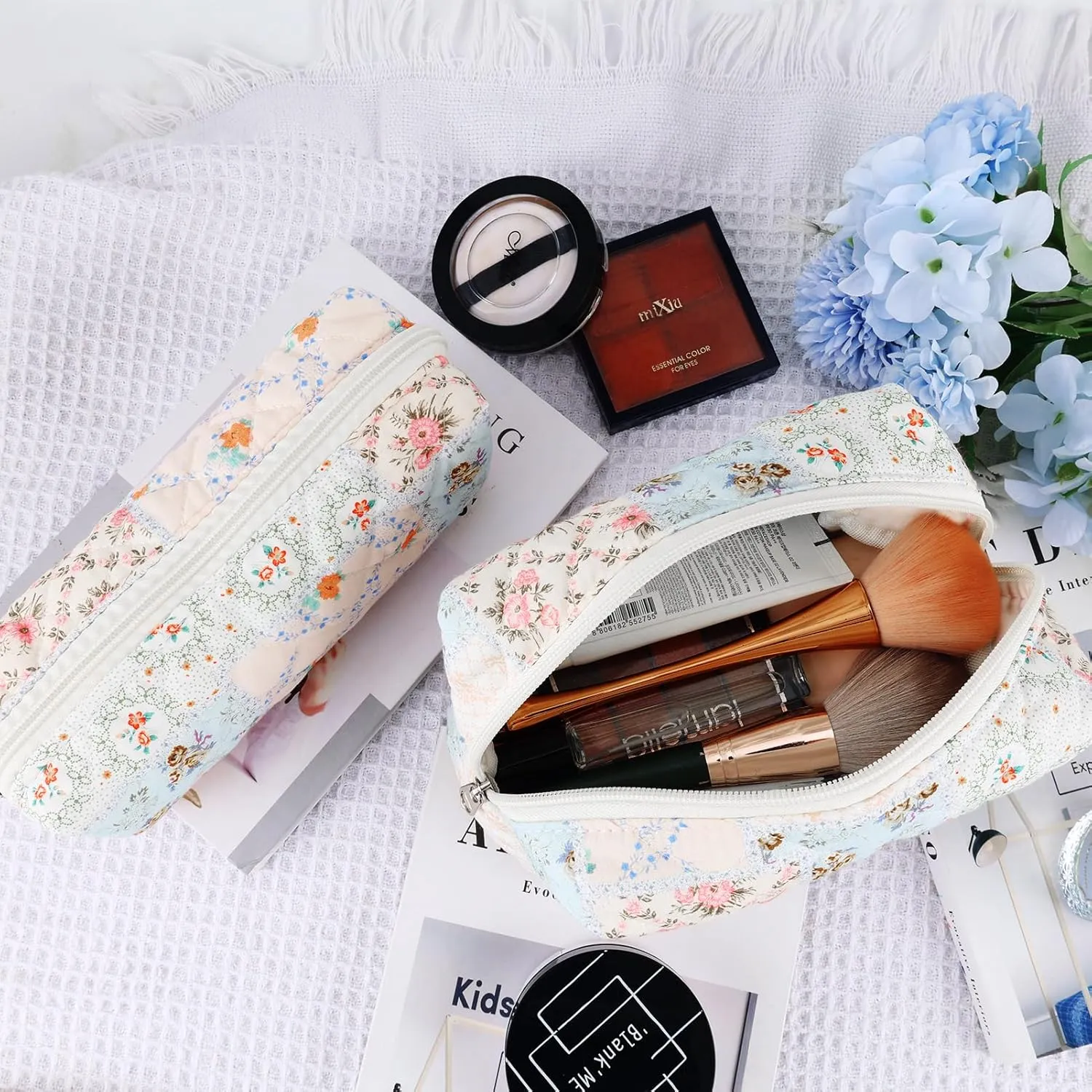 2Pcs Cotton Quilted Makeup Bag for Women Girls Coquette Small Floral Cosmetic Bags Cute Zipper Pencil Pouch Aesthetic Makeup Pouch Trendy Cloth Bee&Flower Travel Toiletry Skincare Bag