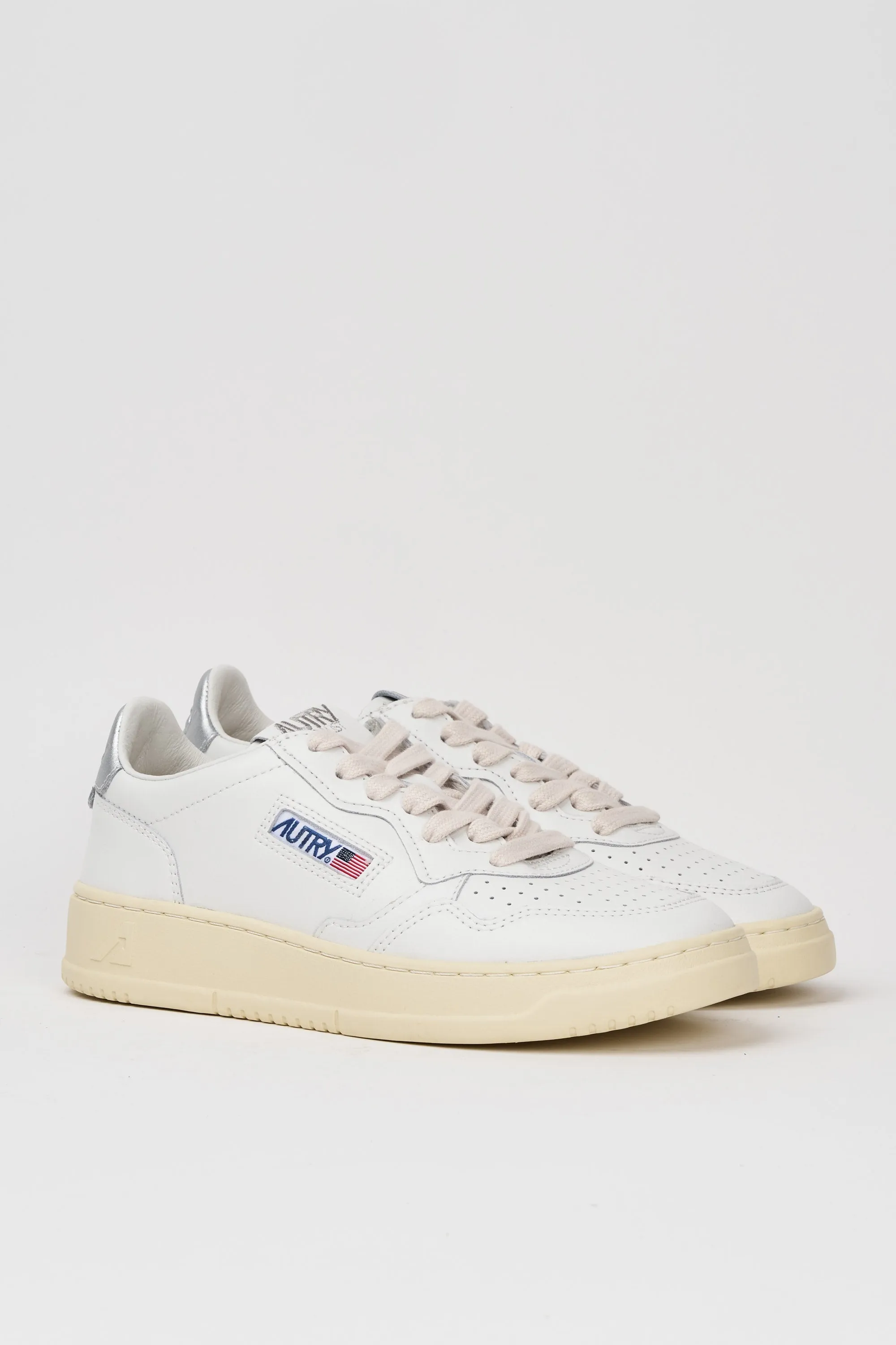 Autry Sneackers Medalist Low Pelle Colore White Silver 4039