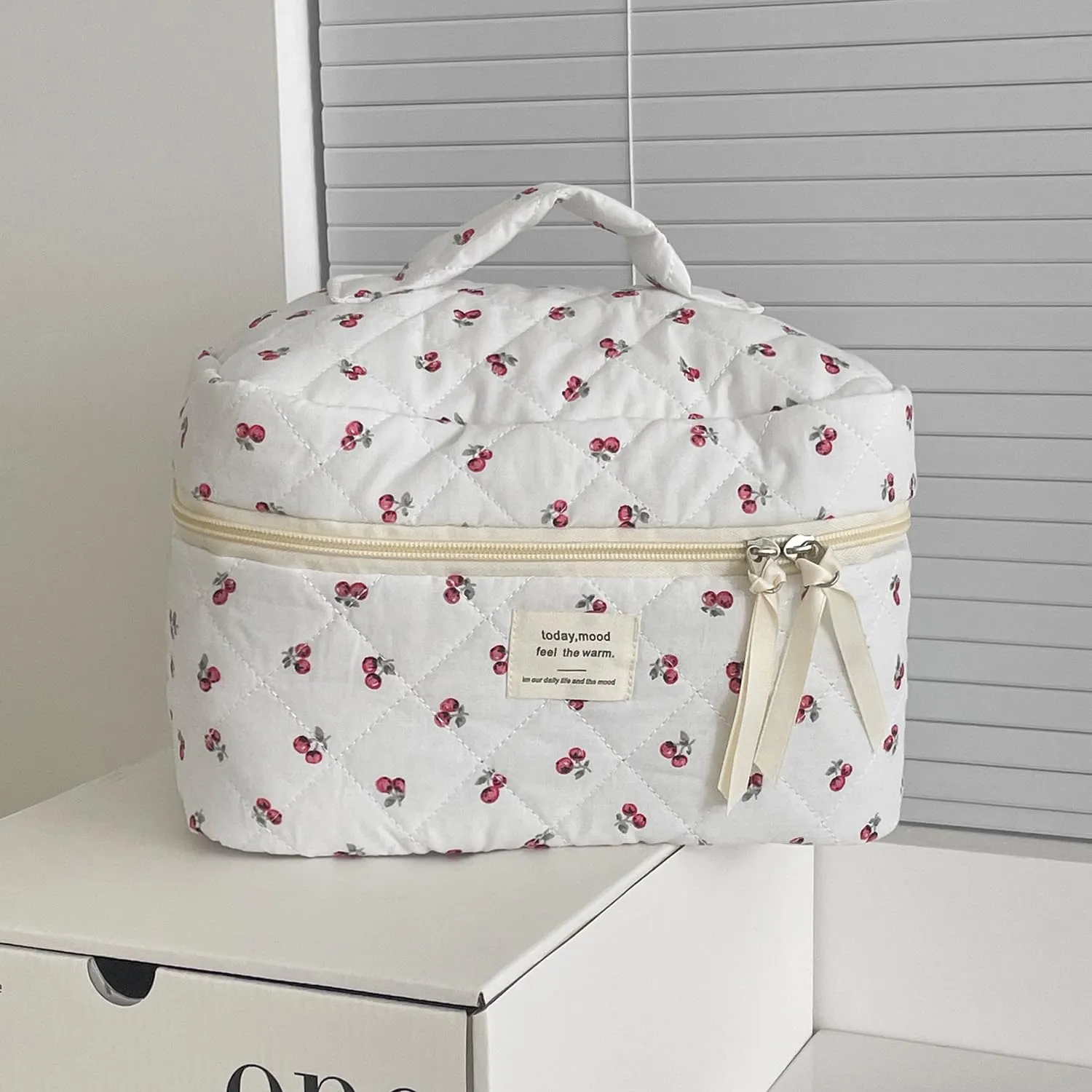 Cosmetic Bag Set of 3 Quilted Make Up Pouch Set Red cherry Make Up Bag Cute Cotton Travel Toiletry Bag for Women Girls (D)