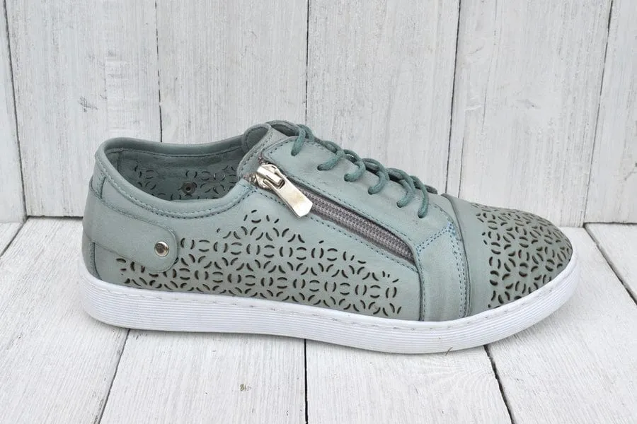Dragonfly Women's Zip Perf Sneakers- Mint