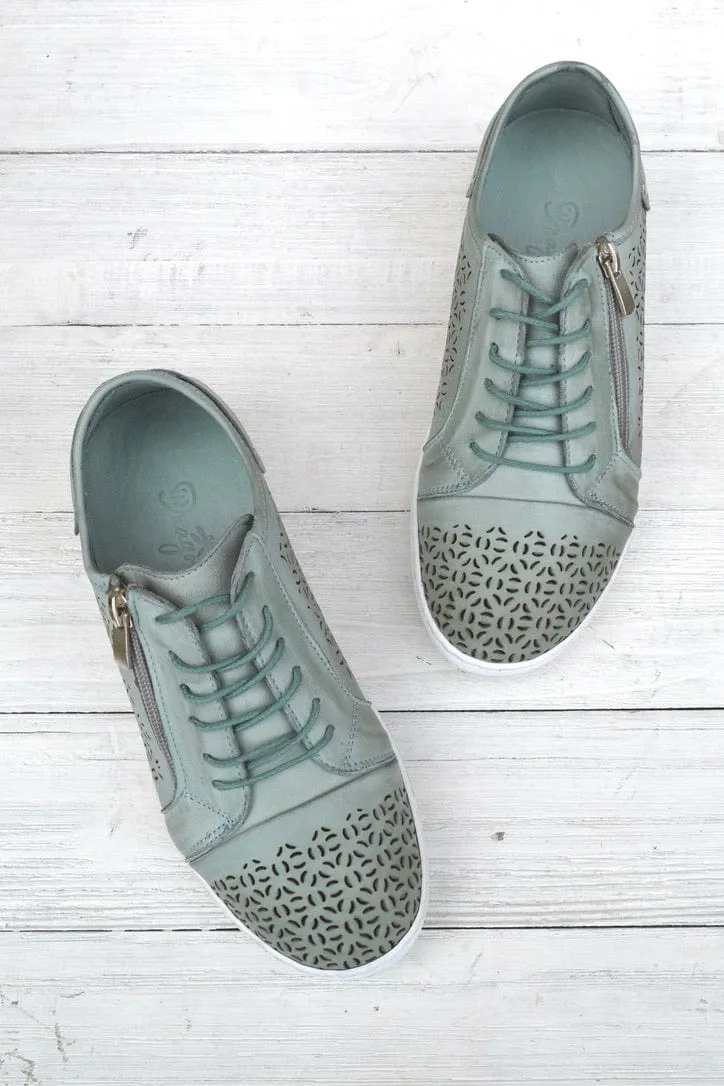 Dragonfly Women's Zip Perf Sneakers- Mint