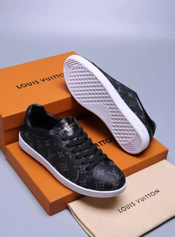 PT - LUV Casual Black Sneaker