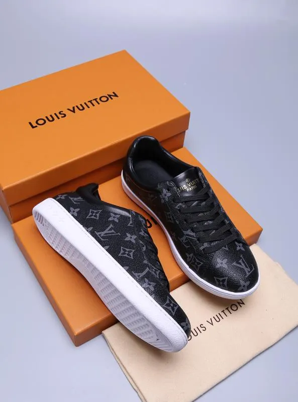 PT - LUV Casual Black Sneaker
