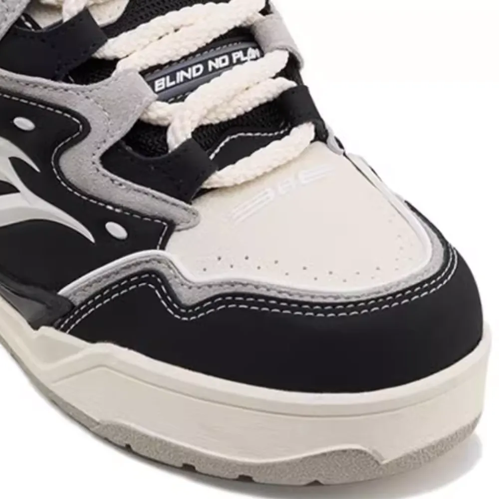 Retro B Letter Stitching Sneakers
