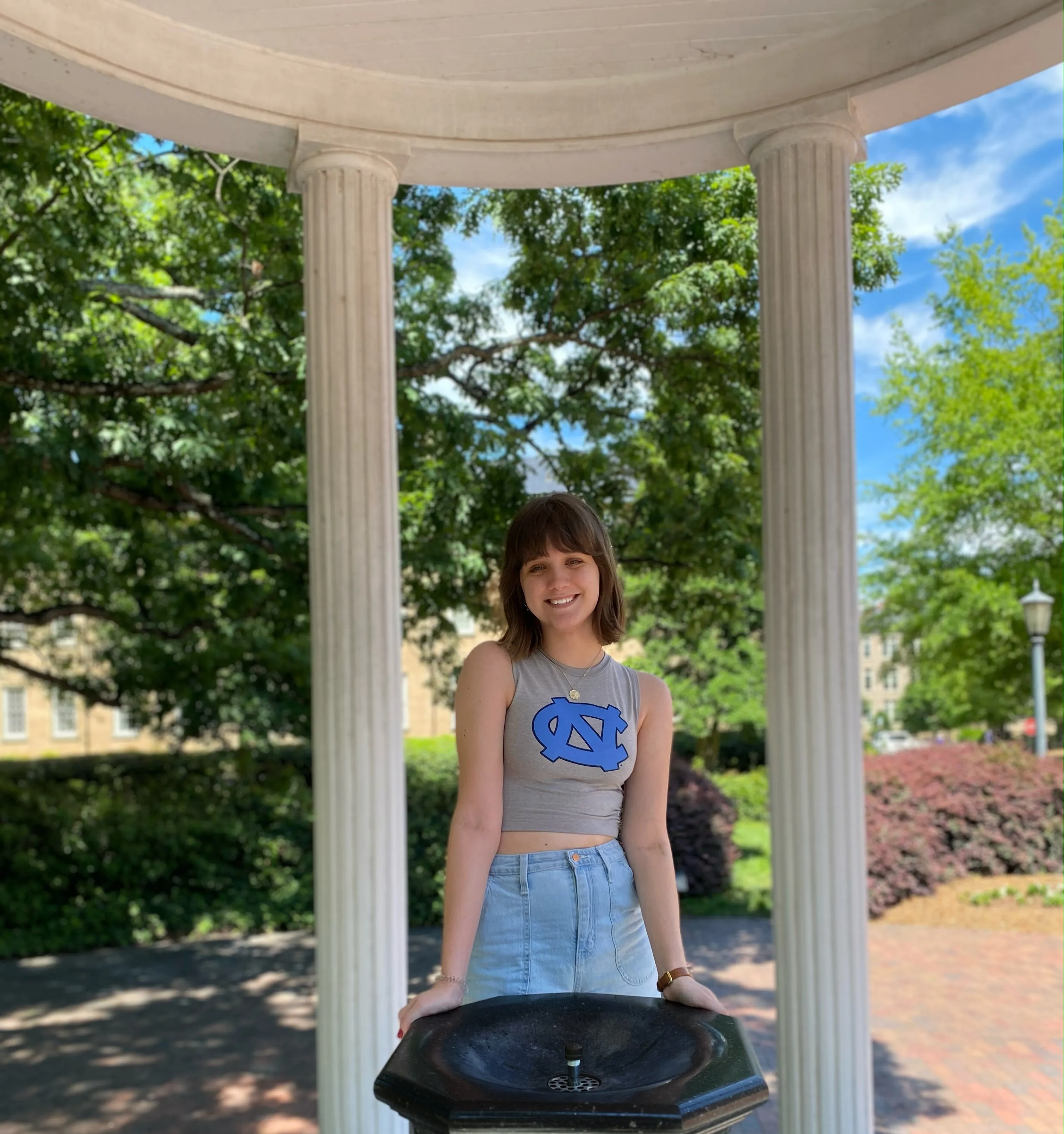 UNC Cropped Tank Top - Athletic Women's Carolina Tar Heels Midi Crop Tank