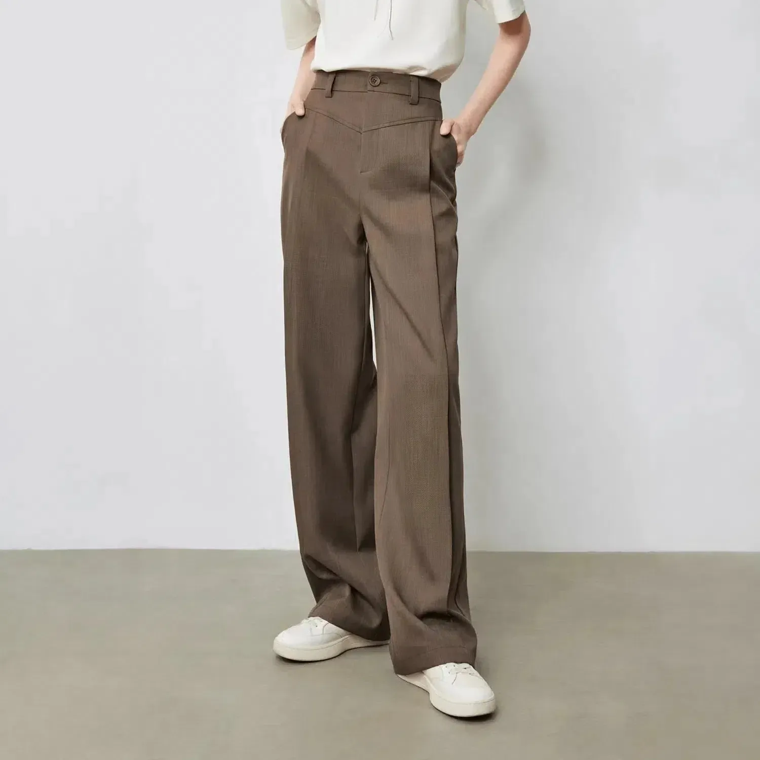 Vellure – Pleated front – Wide-leg pants